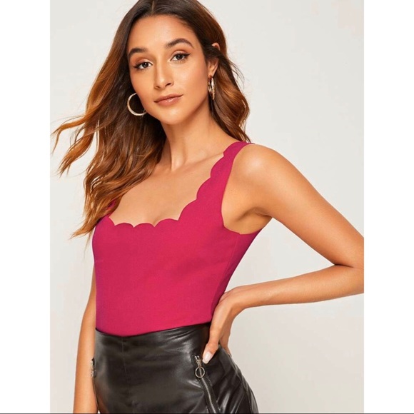 🚫SALE🚫 NWOT Scallop Trimmed Top - Picture 4 of 6
